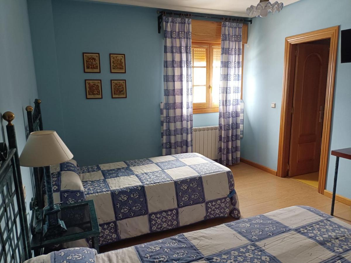 Alba de los Cardaños Hotel Pico Espiguete מראה חיצוני תמונה