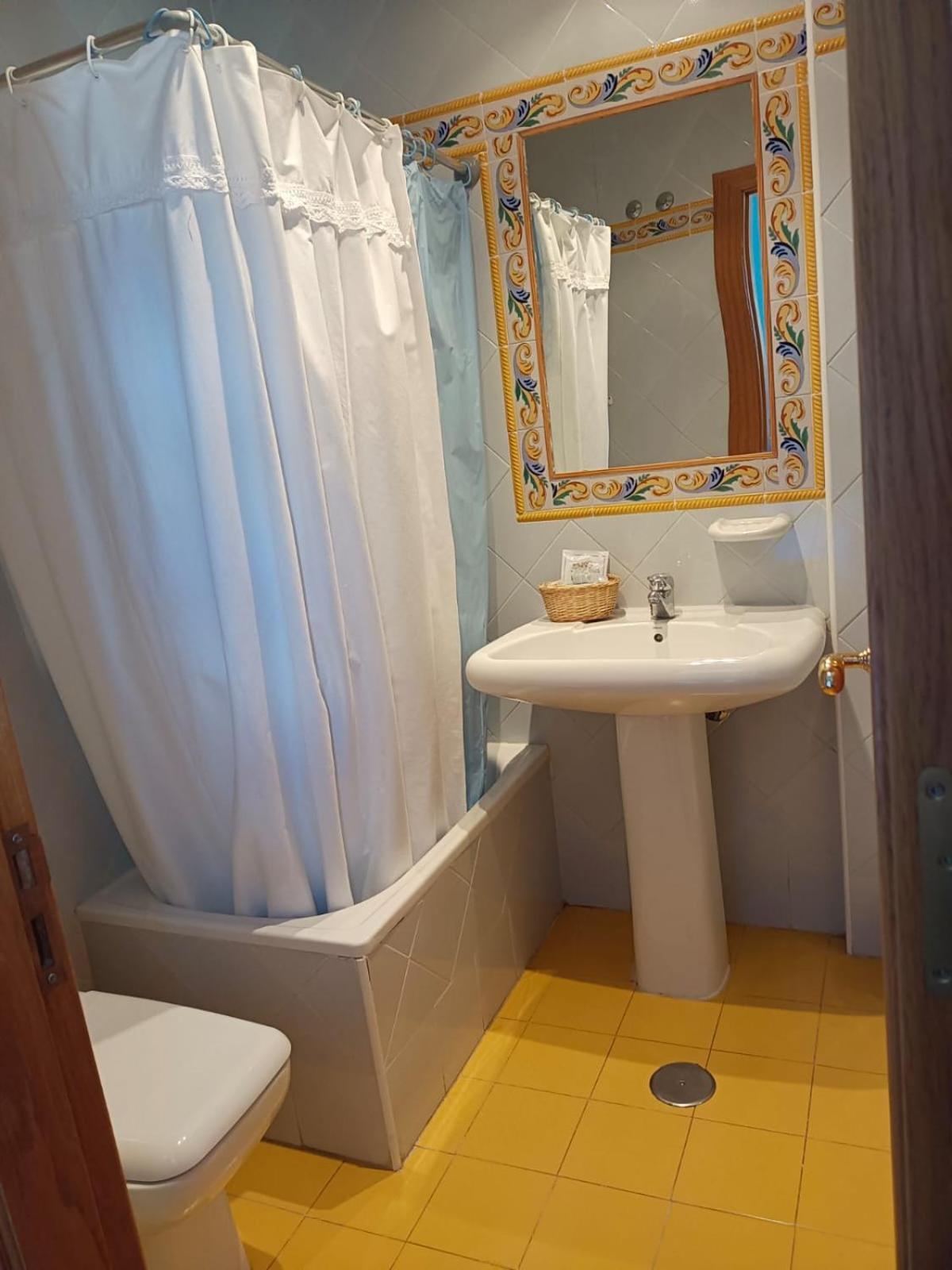 Alba de los Cardaños Hotel Pico Espiguete מראה חיצוני תמונה